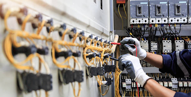 Professional Electrician technician working in Alexandria city County, VA